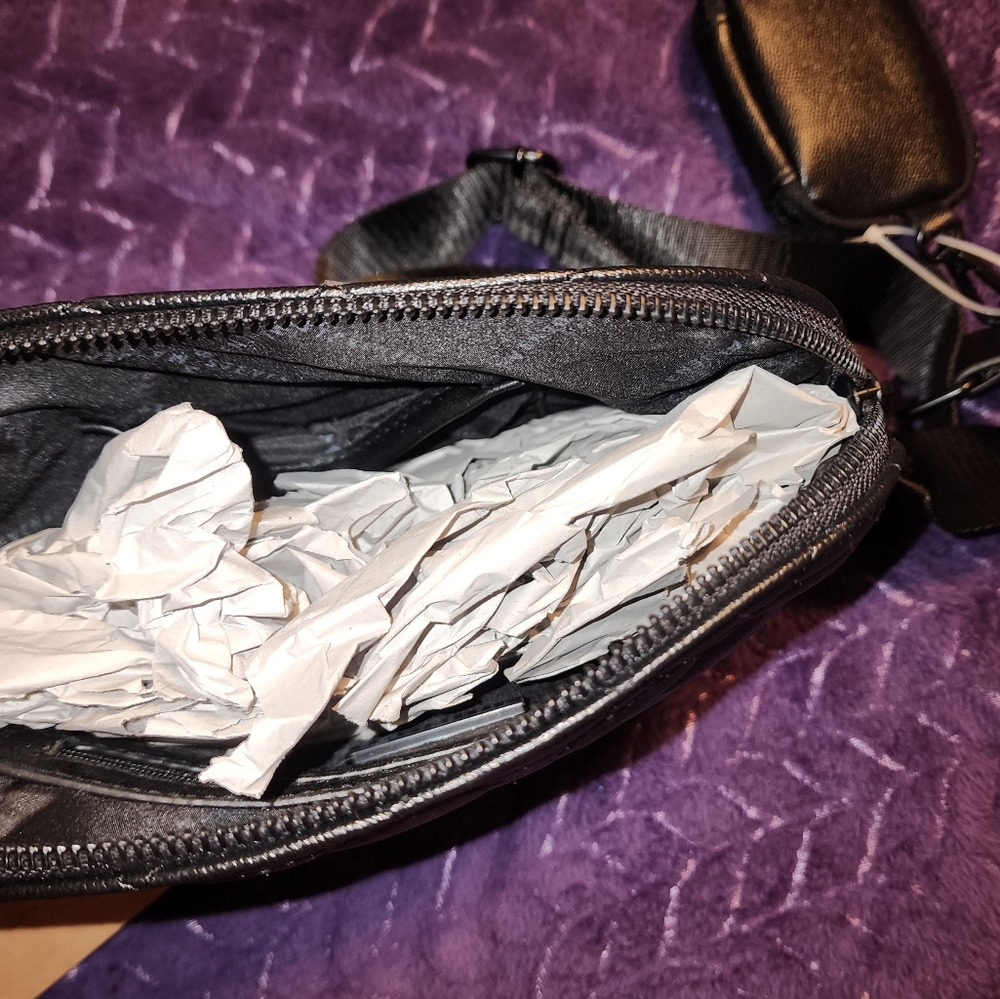 NWT Steve Madden BMaggie Purse - Picture 5 of 6